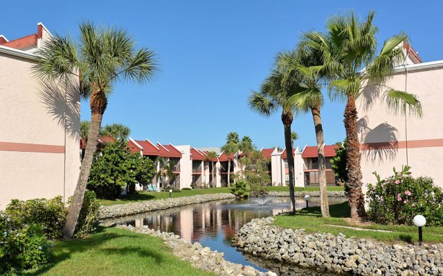 2 Condominium vacation rental located in Anna Maria Island 1