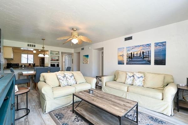 2 Condominium vacation rental located in Anna Maria Island 1