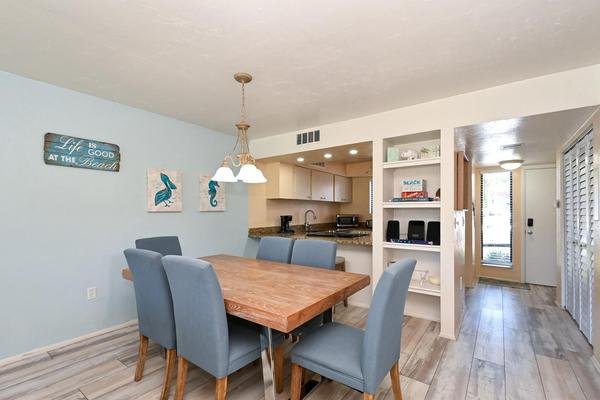 2 Condominium vacation rental located in Anna Maria Island 1