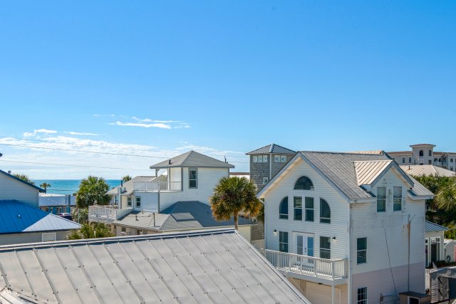 6 House vacation rental located in Destin 1