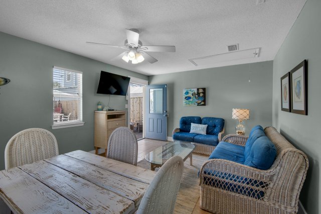 6 House vacation rental located in Destin 1