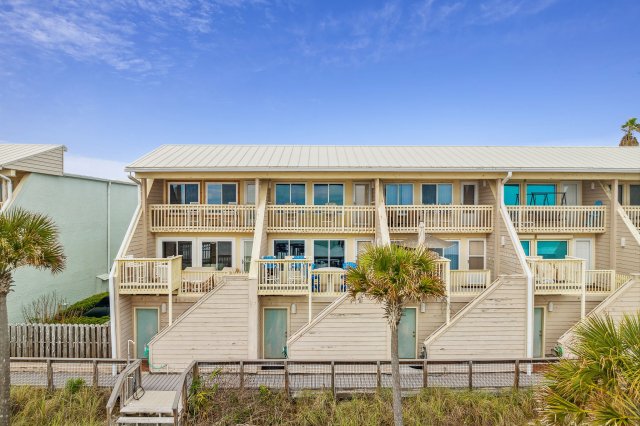 3 Condominium vacation rental located in Panama City Beach 1