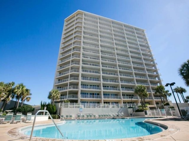 2 Condominium vacation rental located in Destin 1