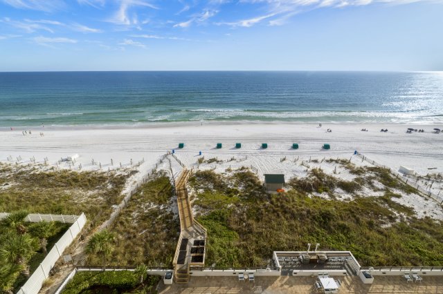 2 Condominium vacation rental located in Destin 1