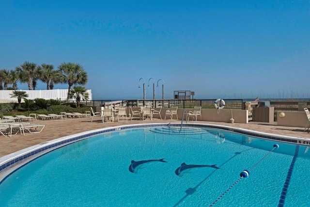 2 Condominium vacation rental located in Destin 1