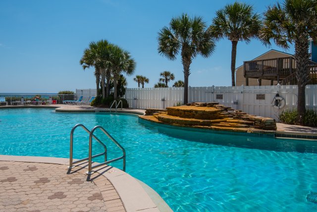 4 Condominium vacation rental located in Panama City Beach 1