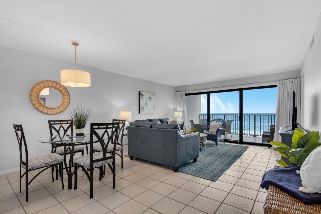 2 Condominium vacation rental located in Destin 1