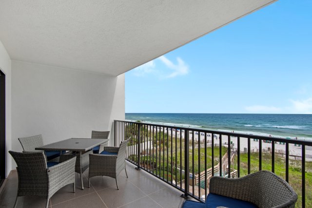 2 Condominium vacation rental located in Destin 1