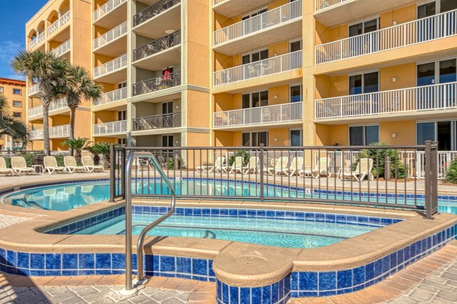 4 Condominium vacation rental located in Okaloosa Island 1