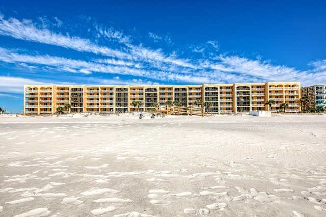 4 Condominium vacation rental located in Okaloosa Island 1