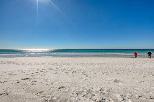 4 Condominium vacation rental located in Okaloosa Island 1