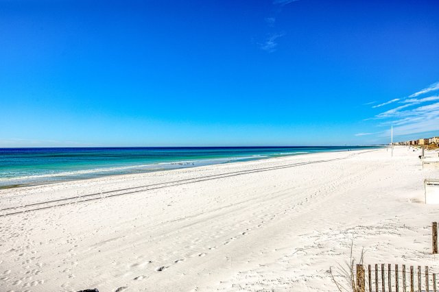 3 Condominium vacation rental located in Okaloosa Island 1