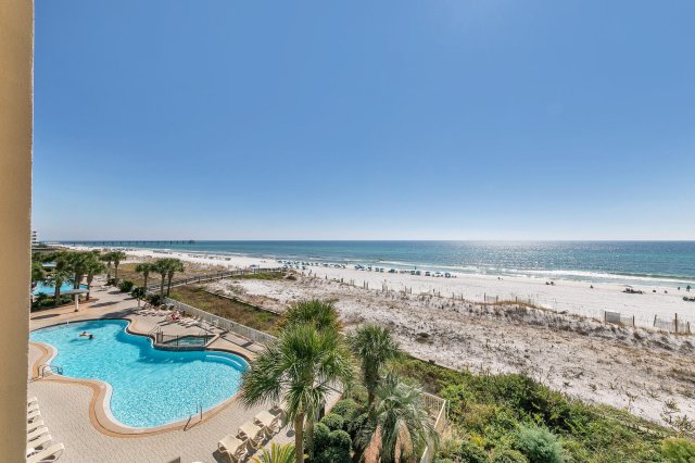 3 Condominium vacation rental located in Okaloosa Island 1