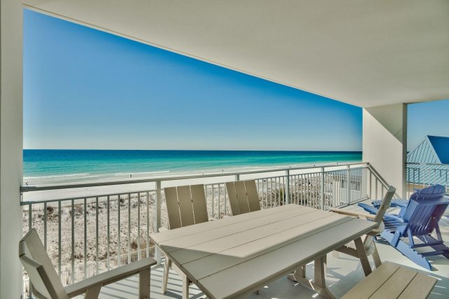 4 Condominium vacation rental located in Okaloosa Island 1