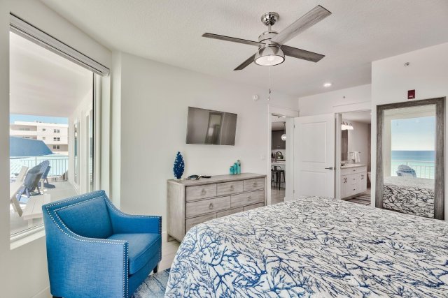 4 Condominium vacation rental located in Okaloosa Island 1