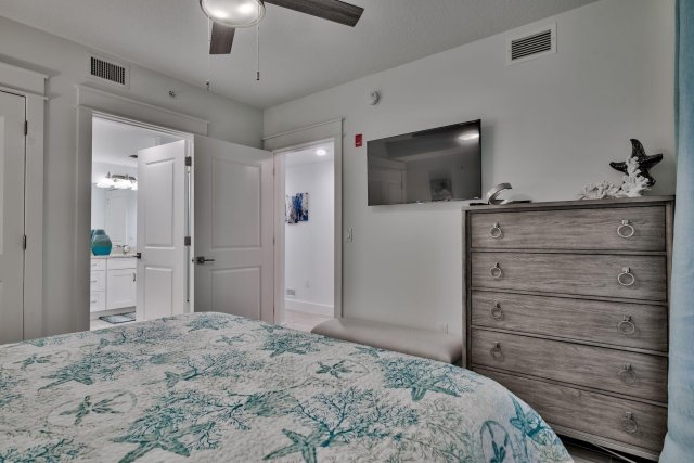 4 Condominium vacation rental located in Okaloosa Island 1