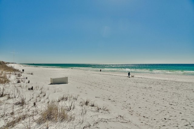 4 Condominium vacation rental located in Okaloosa Island 1