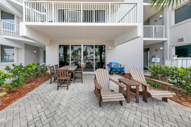 2 Condominium vacation rental located in Okaloosa Island 1