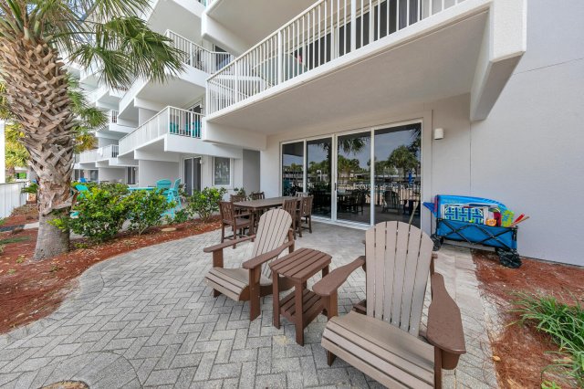 2 Condominium vacation rental located in Okaloosa Island 1