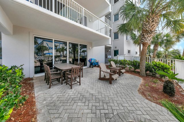 2 Condominium vacation rental located in Okaloosa Island 1