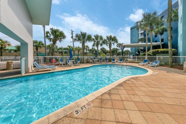 2 Condominium vacation rental located in Okaloosa Island 1