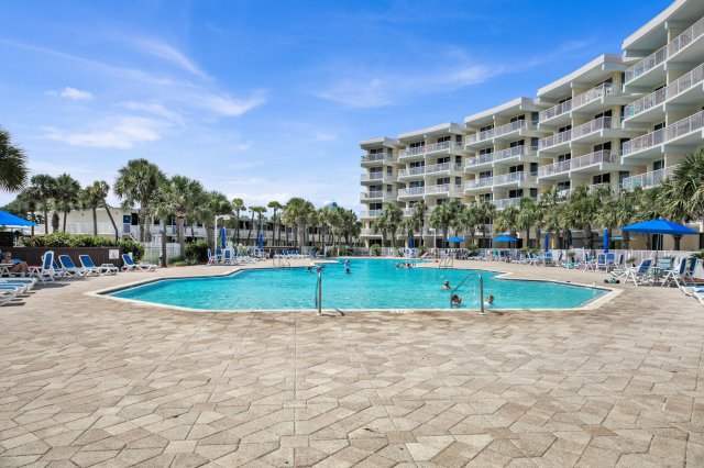 2 Condominium vacation rental located in Okaloosa Island 1