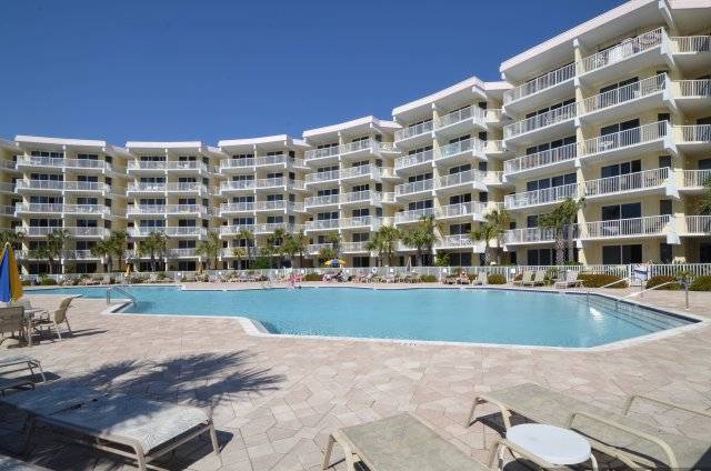 3 Condominium vacation rental located in Okaloosa Island 1