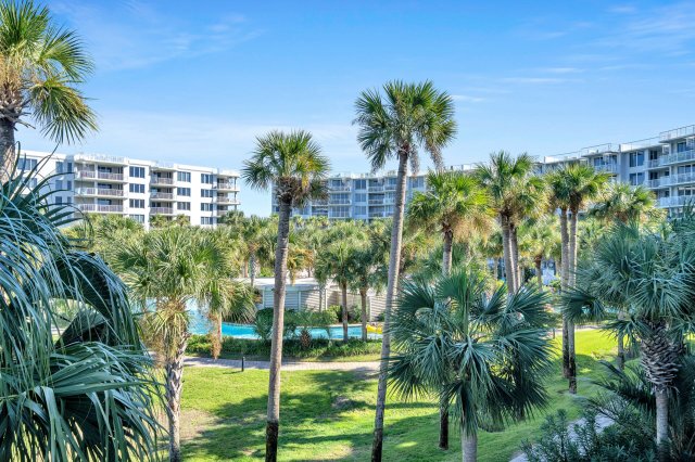 3 Condominium vacation rental located in Okaloosa Island 1