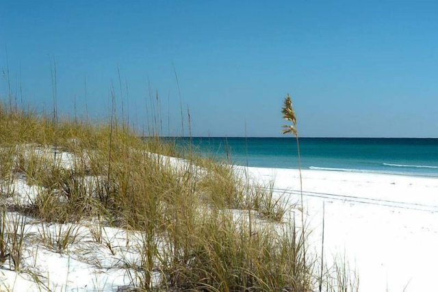 3 Condominium vacation rental located in Okaloosa Island 1