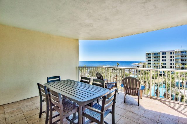 3 Condominium vacation rental located in Okaloosa Island 1