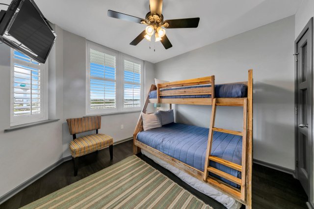 3 Condominium vacation rental located in Okaloosa Island 1