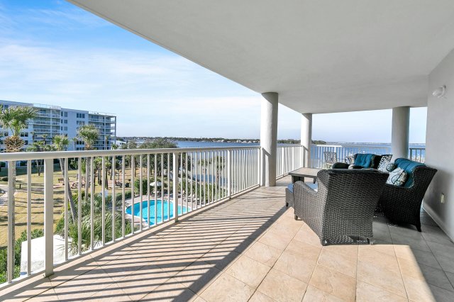 3 Condominium vacation rental located in Okaloosa Island 1