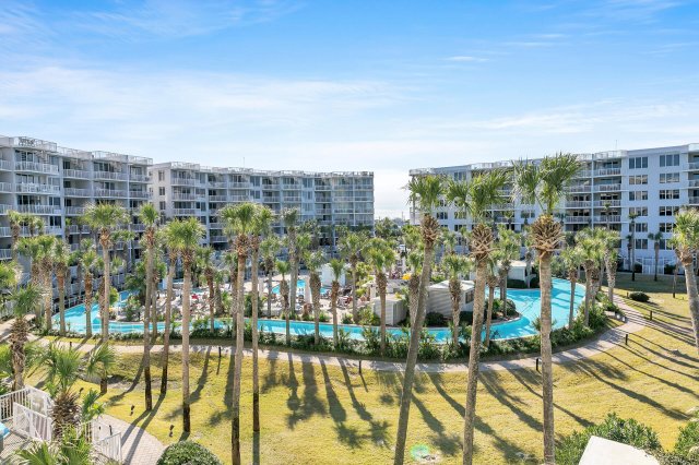 3 Condominium vacation rental located in Okaloosa Island 1