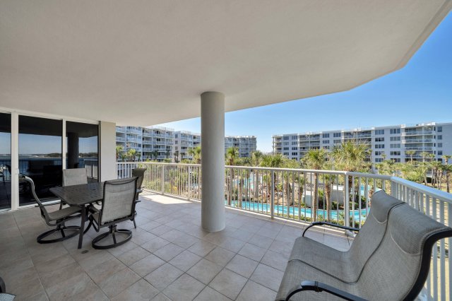 3 Condominium vacation rental located in Okaloosa Island 1