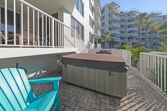 3 Condominium vacation rental located in Okaloosa Island 1