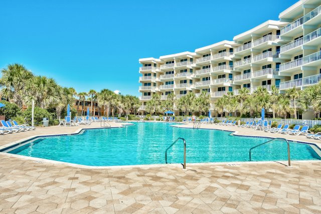 3 Condominium vacation rental located in Okaloosa Island 1