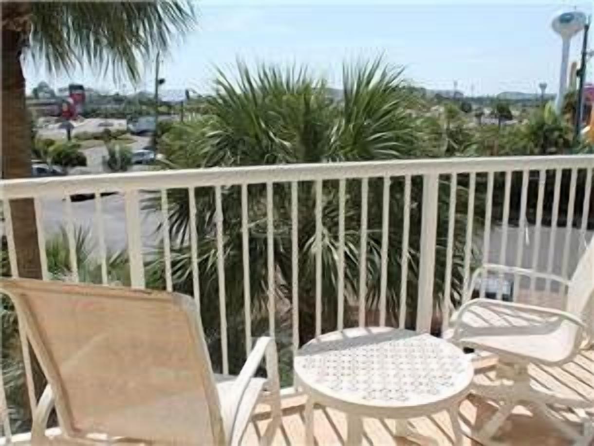 2 Condominium vacation rental located in Okaloosa Island 1