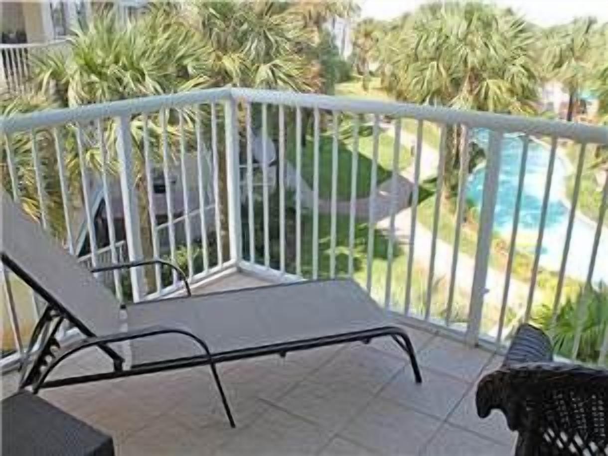 2 Condominium vacation rental located in Okaloosa Island 1