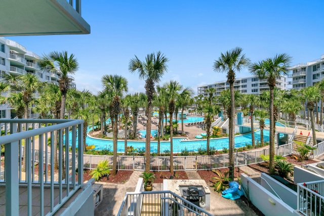 3 Condominium vacation rental located in Okaloosa Island 1