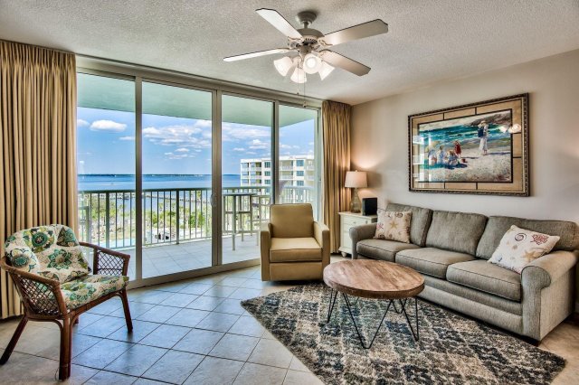 2 Condominium vacation rental located in Okaloosa Island 1