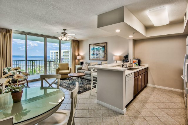 2 Condominium vacation rental located in Okaloosa Island 1