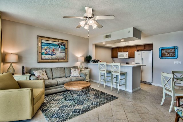 2 Condominium vacation rental located in Okaloosa Island 1