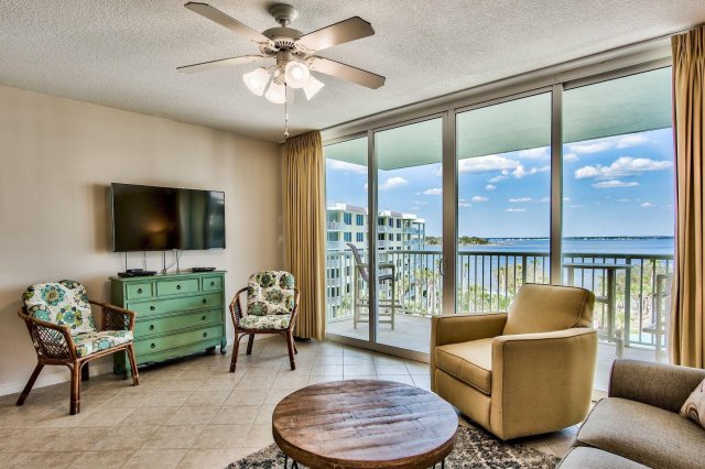 2 Condominium vacation rental located in Okaloosa Island 1