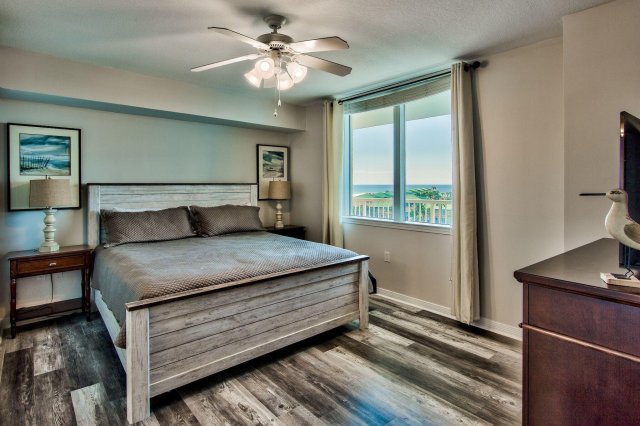 2 Condominium vacation rental located in Okaloosa Island 1