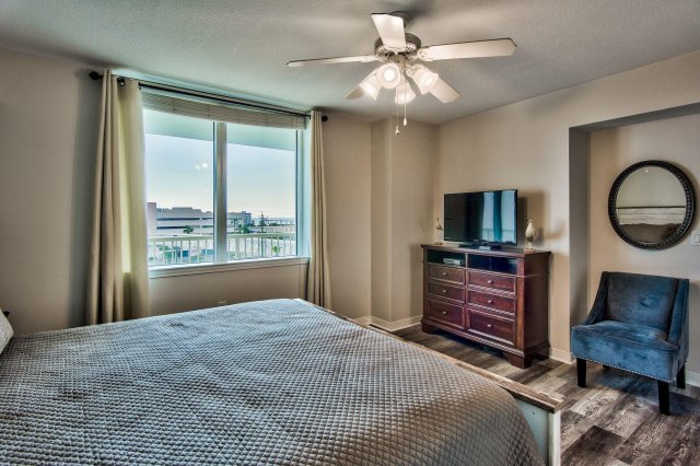 2 Condominium vacation rental located in Okaloosa Island 1