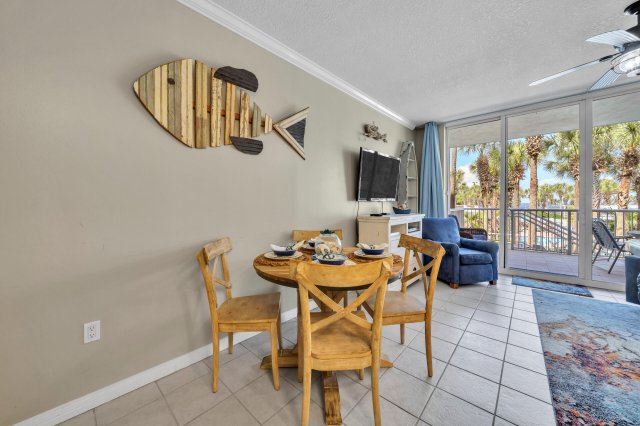 2 Condominium vacation rental located in Okaloosa Island 1