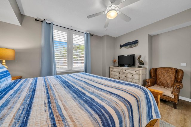 2 Condominium vacation rental located in Okaloosa Island 1