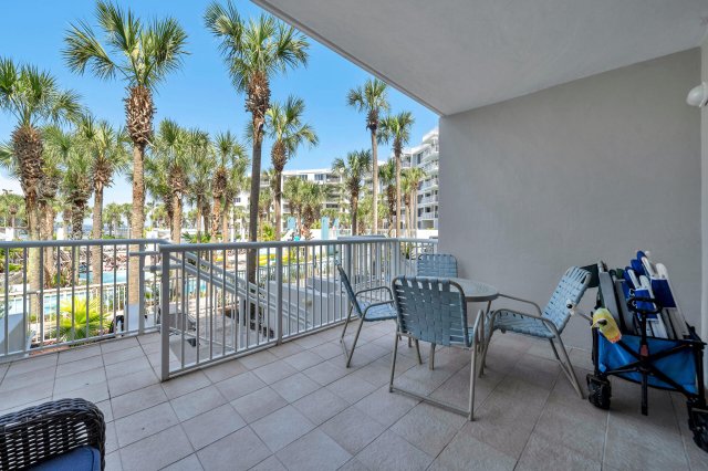 2 Condominium vacation rental located in Okaloosa Island 1