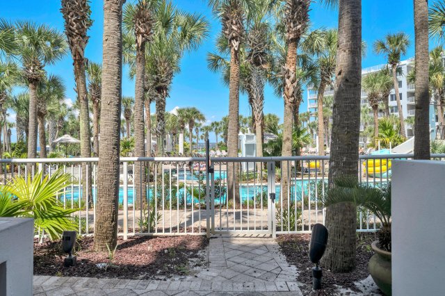 2 Condominium vacation rental located in Okaloosa Island 1