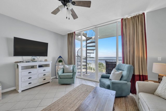 2 Condominium vacation rental located in Okaloosa Island 1